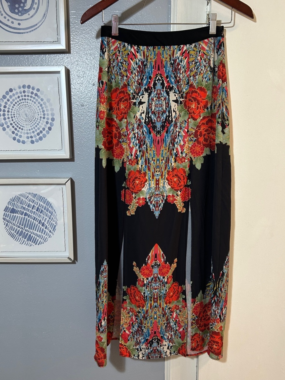 Flying Tomato Black Split Front Maxi Skirt Multicolor Red Floral Motif Size M